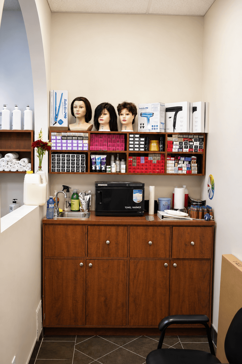 Professional hair care and styling station